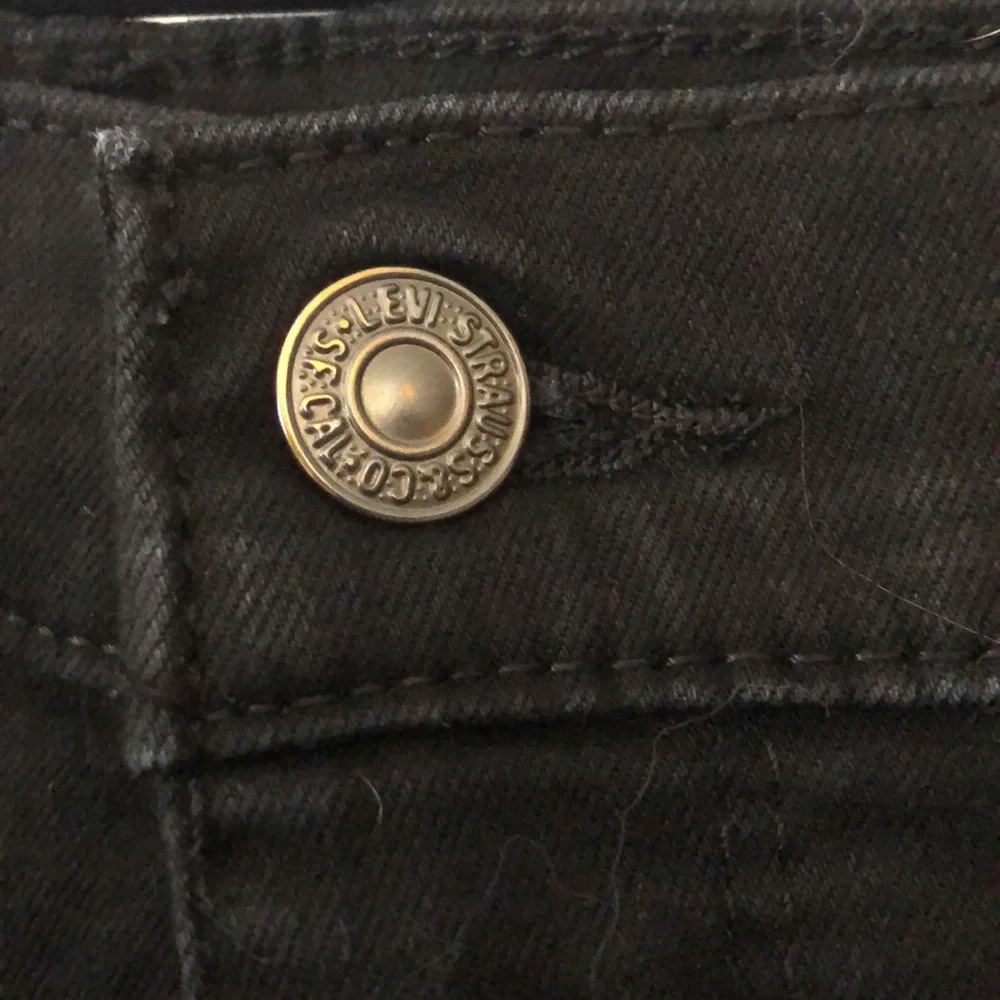 Levi Strauss & Co Women’s Black High Rise Straight Black Jeans in size 24W - Picture 2 of 8